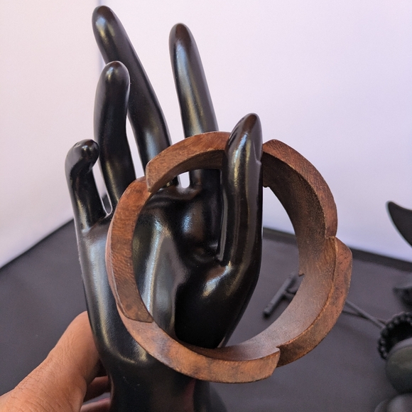 Vintage Thick Carved Wooden Bracelet Leaf Boho Wide Chunky Bangle - Picture 4 of 5